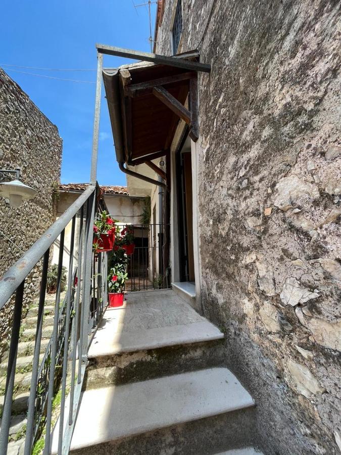Dai Dico La Pace Nel Borgo Villa Maenza Exteriör bild